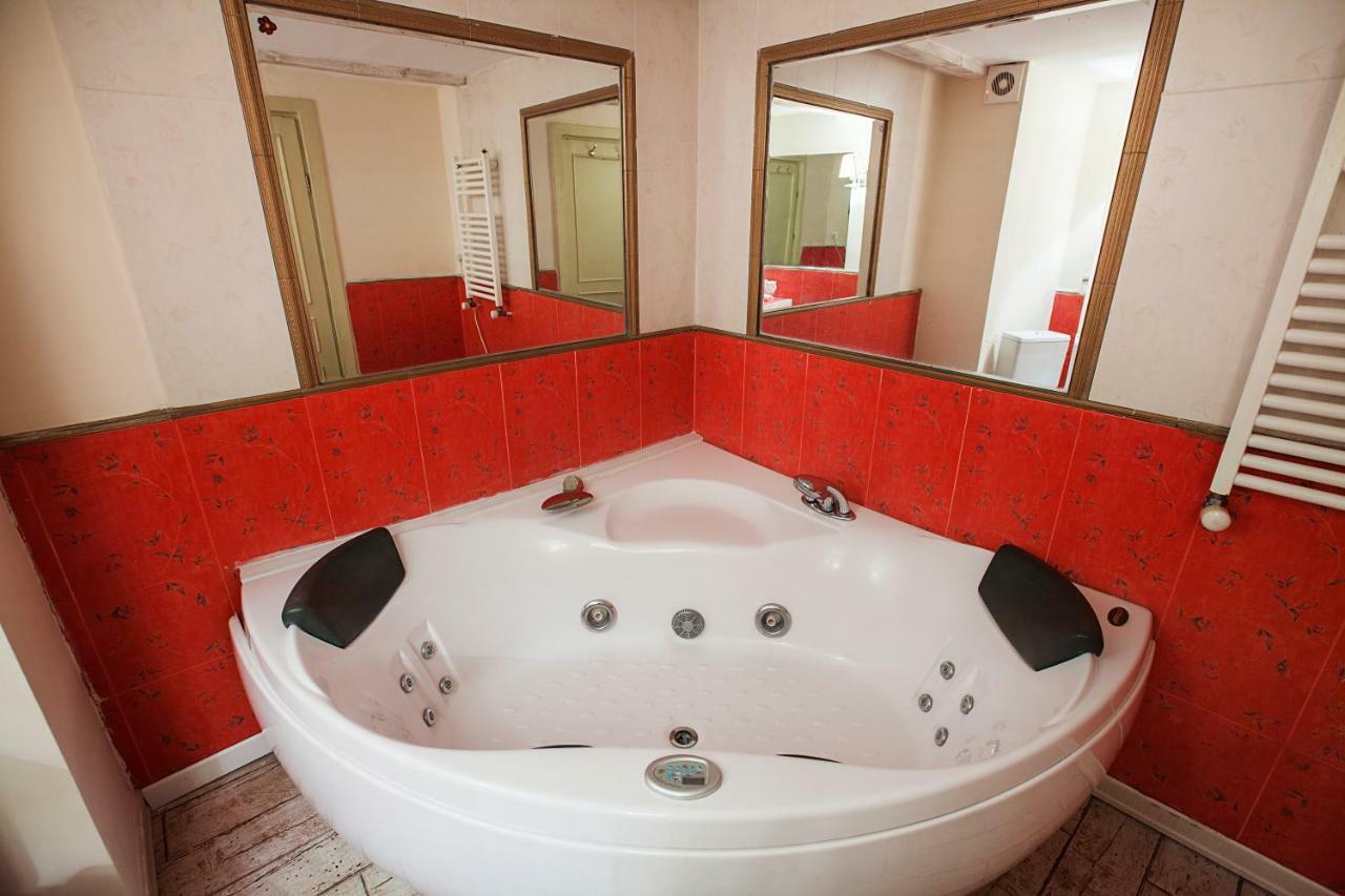 Caravan Villa Tbilisi ภายนอก รูปภาพ