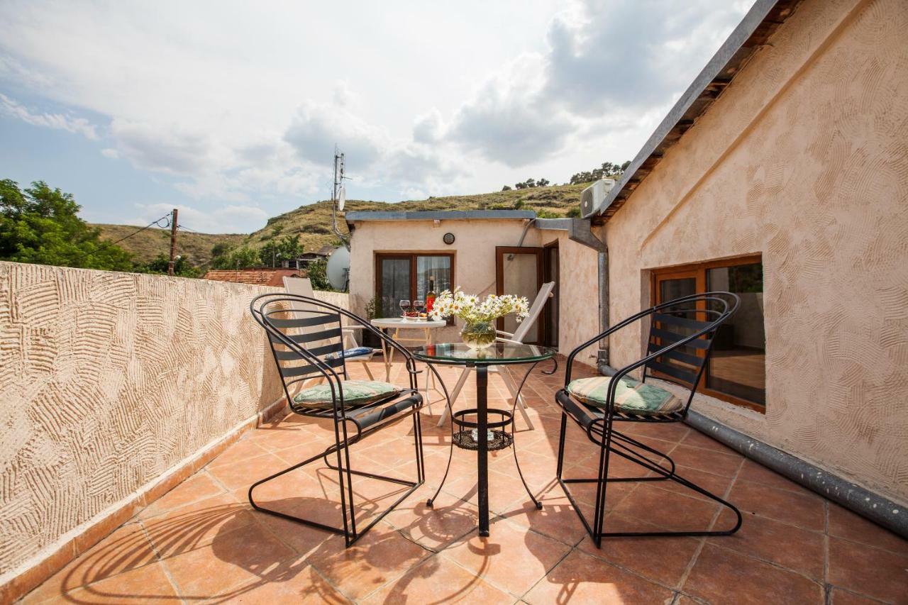 Caravan Villa Tbilisi ภายนอก รูปภาพ